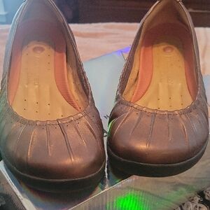 Price Drop!!! Clark's Elegant Women's Bronze Leather Metallic Flats